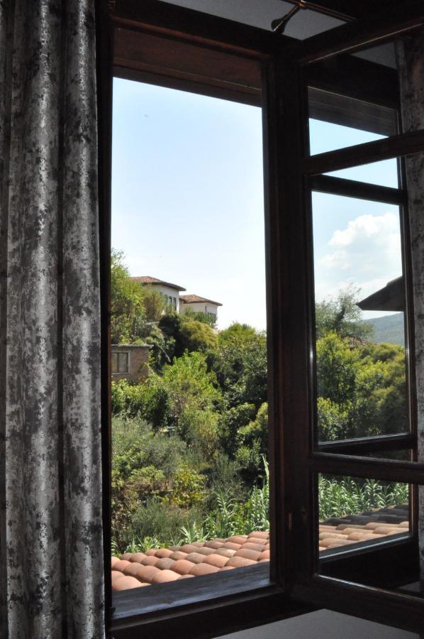 Timber Guest House Μπεράτ Εξωτερικό φωτογραφία
