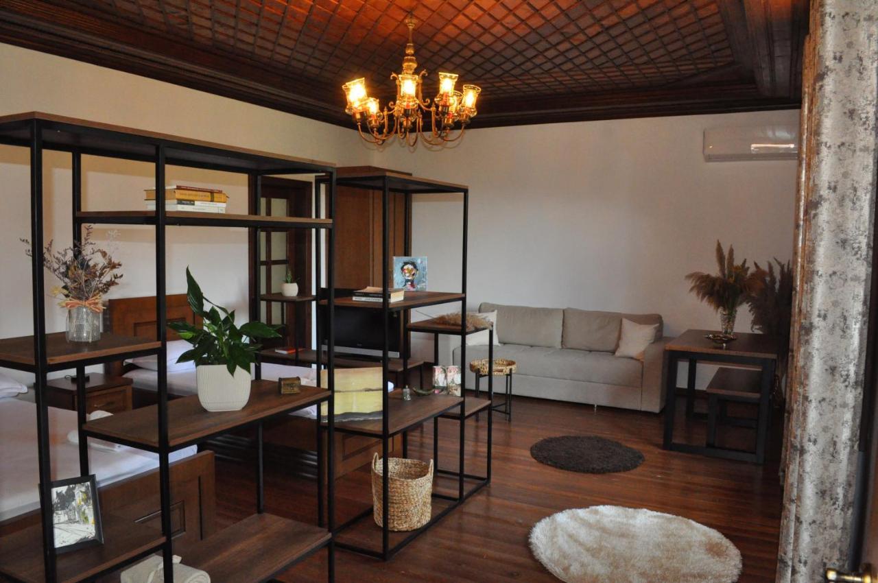 Timber Guest House Μπεράτ Εξωτερικό φωτογραφία